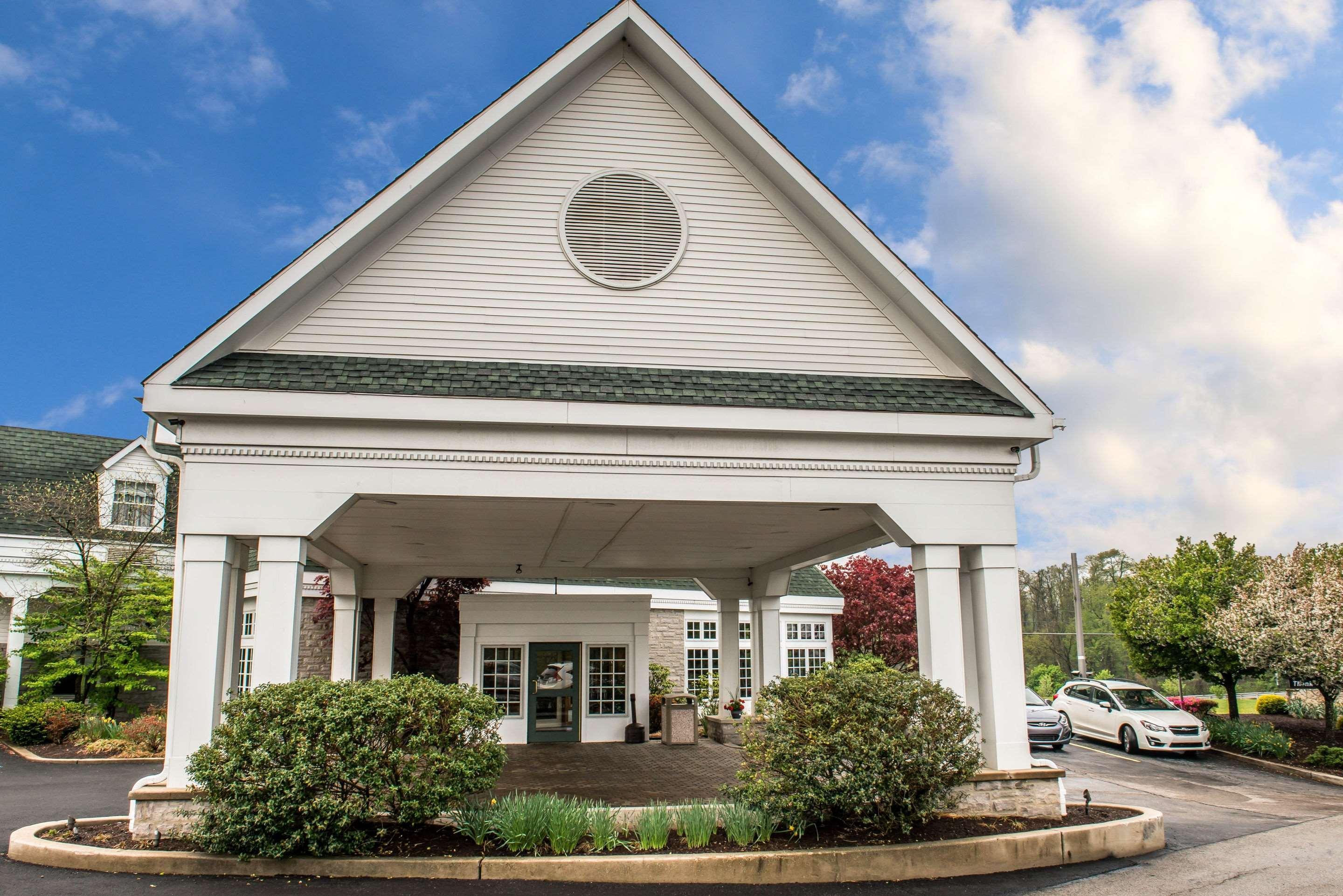 Quality Inn Pittsburgh Airport Oakdale Exterior photo