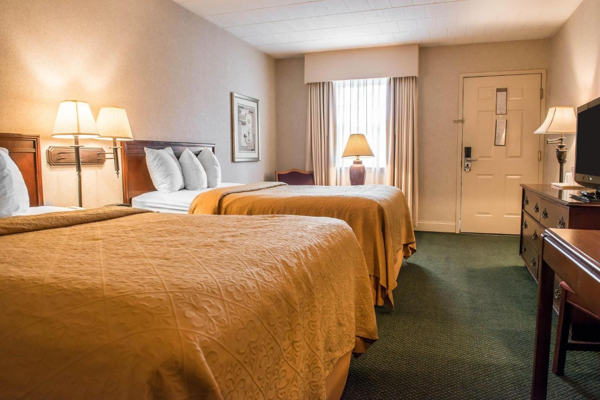 Quality Inn Pittsburgh Airport Oakdale Exterior photo