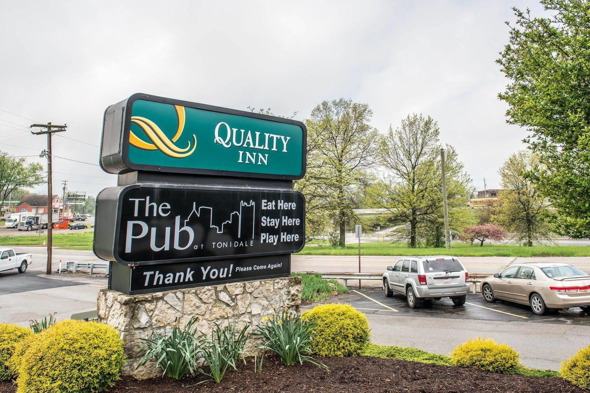 Quality Inn Pittsburgh Airport Oakdale Exterior photo